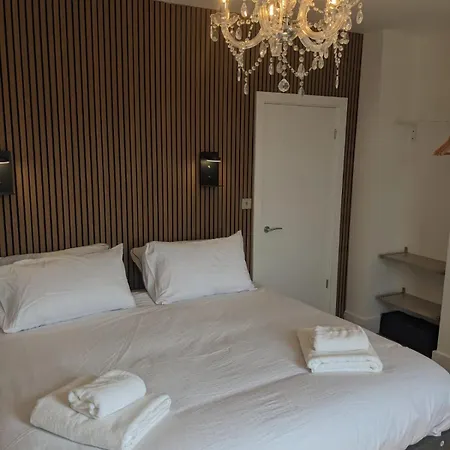 Wadsworth Harbour View Holiday home *