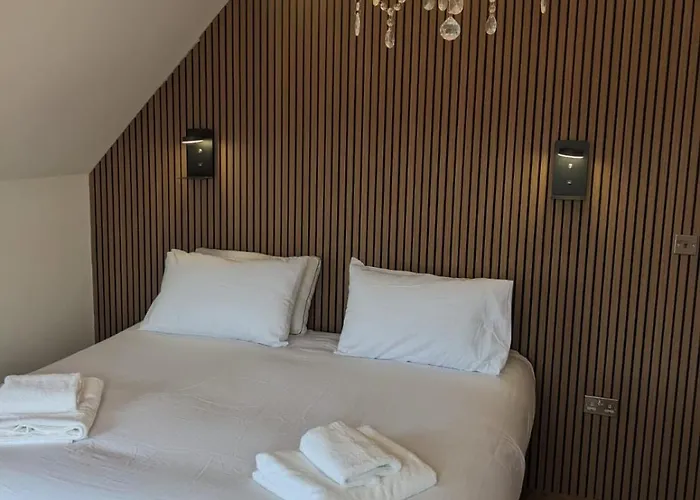 Wadsworth Harbour View